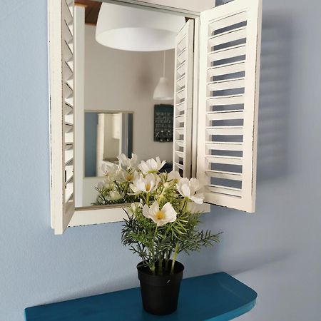 Lara Deluxe Superior 5 Star Apartment, Your Piece Of Heaven By The Sea & Park Новиград Екстериор снимка
