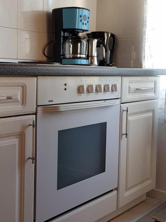 Lara Deluxe Superior 5 Star Apartment, Your Piece Of Heaven By The Sea & Park Новиград Екстериор снимка