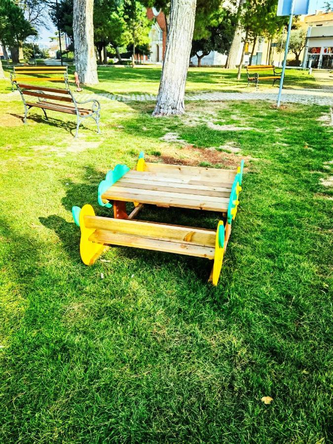 Lara Deluxe Superior 5 Star Apartment, Your Piece Of Heaven By The Sea & Park Новиград Екстериор снимка